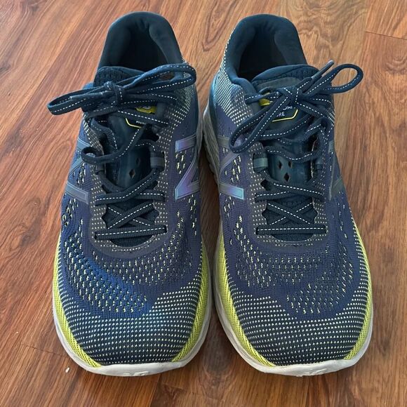 New Balance Men's fresh foam blue running sneakers size 8.5 - Picture 2 of 7